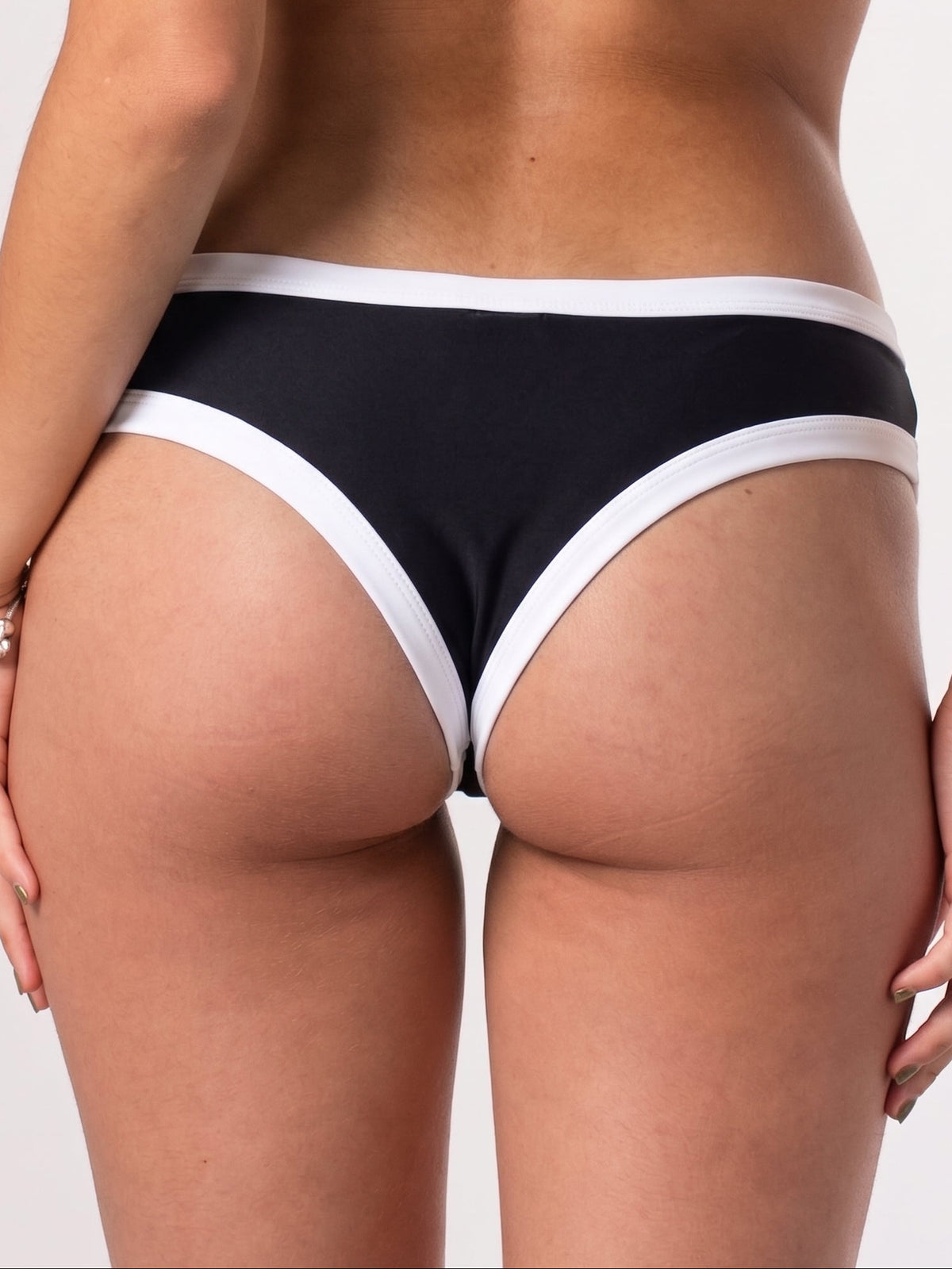 Bottom Biarritz Negro Blanco
