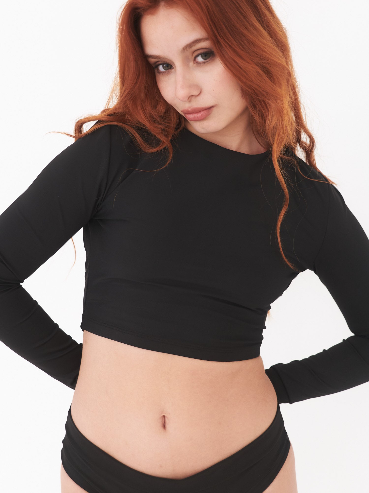 Daikiri Bikini Mujer Negro Liso Manga Larga Extra Comfort Protección UV 50+ Delante