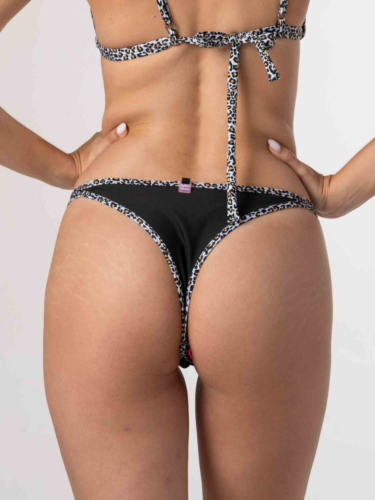 Bottom de Bikini Daikiri Mujer Tropea Negro Animal Print Protección UV50+ Cuarta