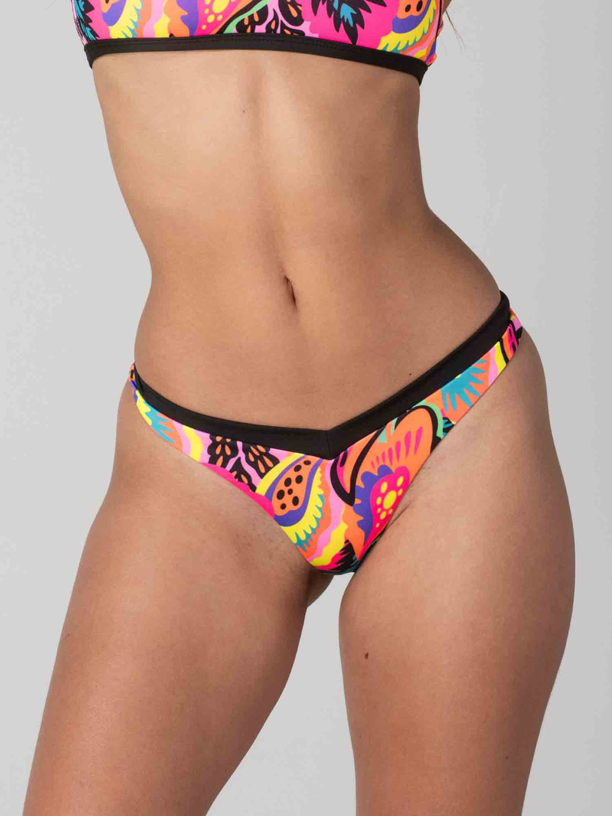 Bottom de Bikini Daikiri Mujer Calzón Rebajado Sin Elasticos Flores Negro Flúor Protección UV50+ Principal