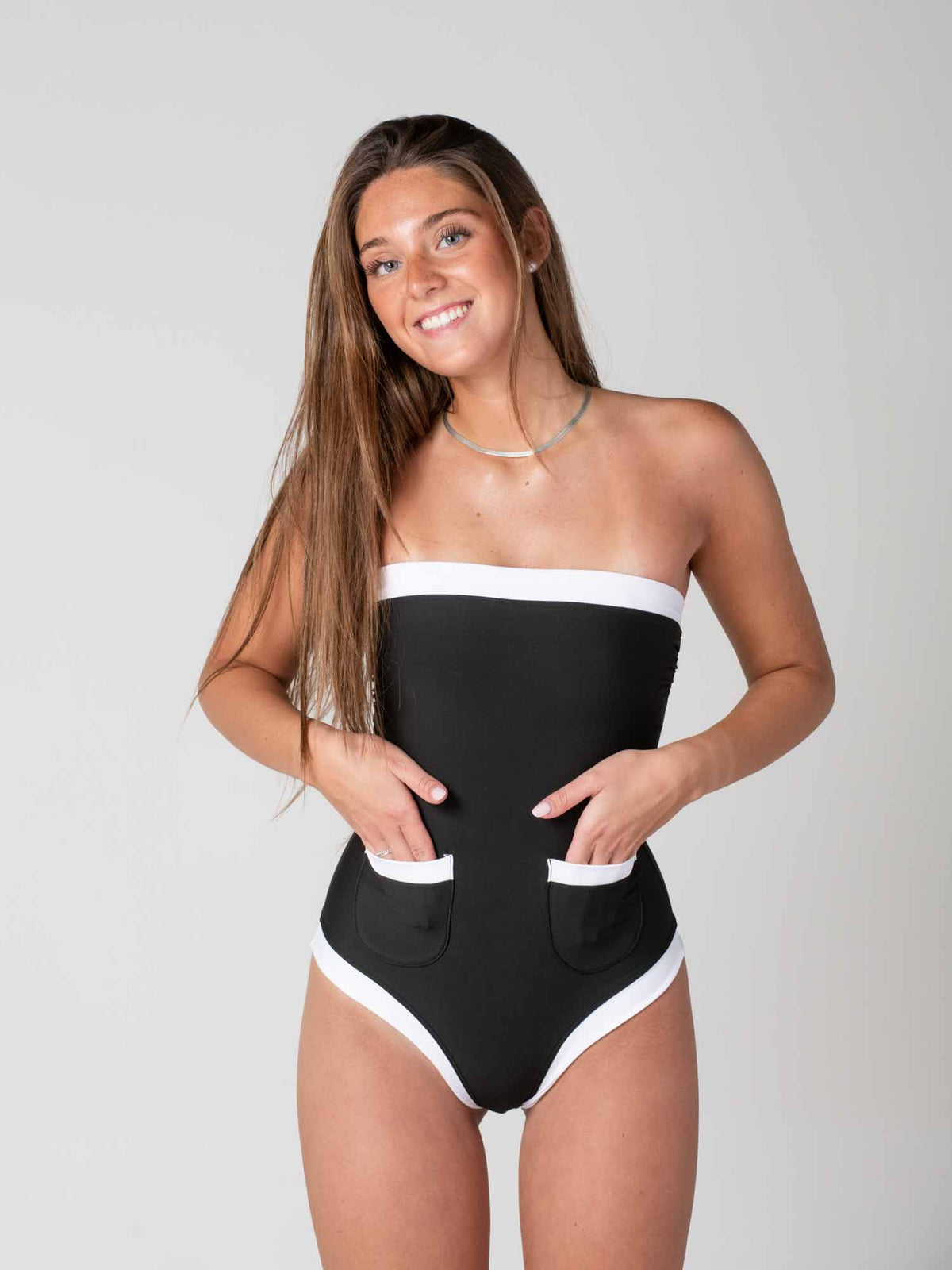 Traje de Baño Daikiri Mujer Sorrento Negro Blanco Protección UV50+ Tercera