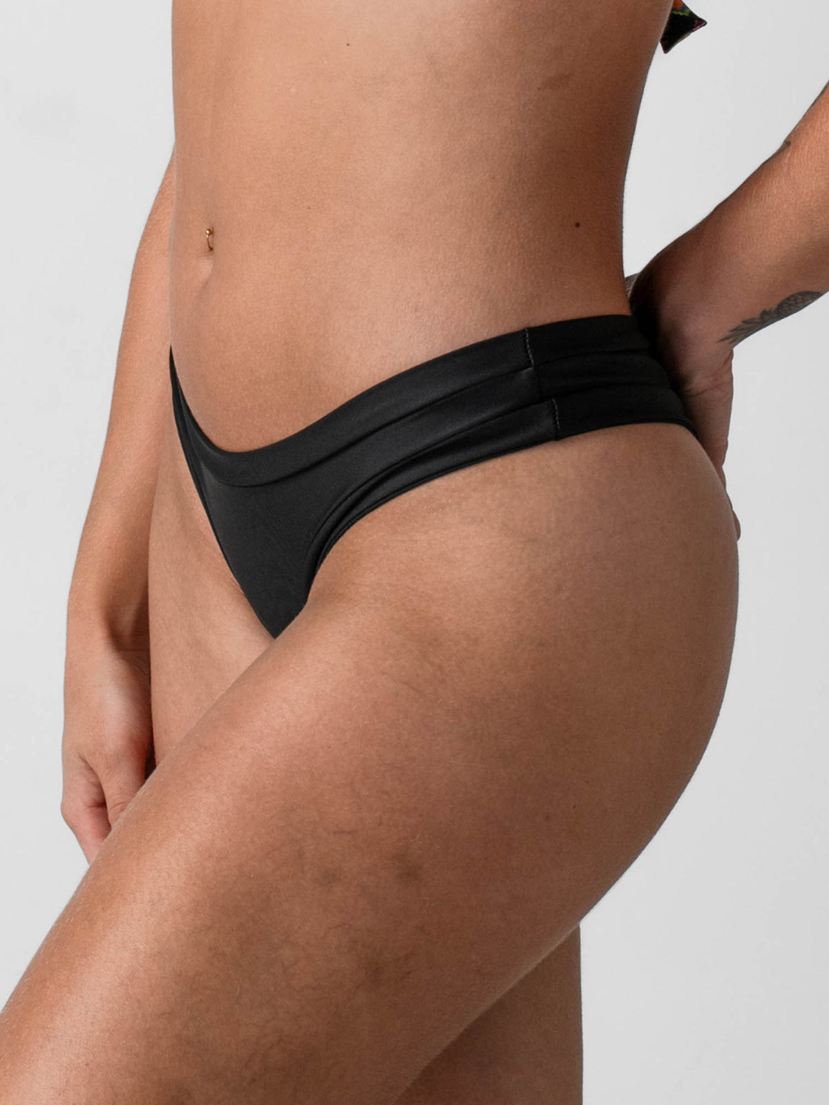 Bottom de Bikini Daikiri Mujer Calzón Sin Costuras Negro Protección UV50+ Secundaria