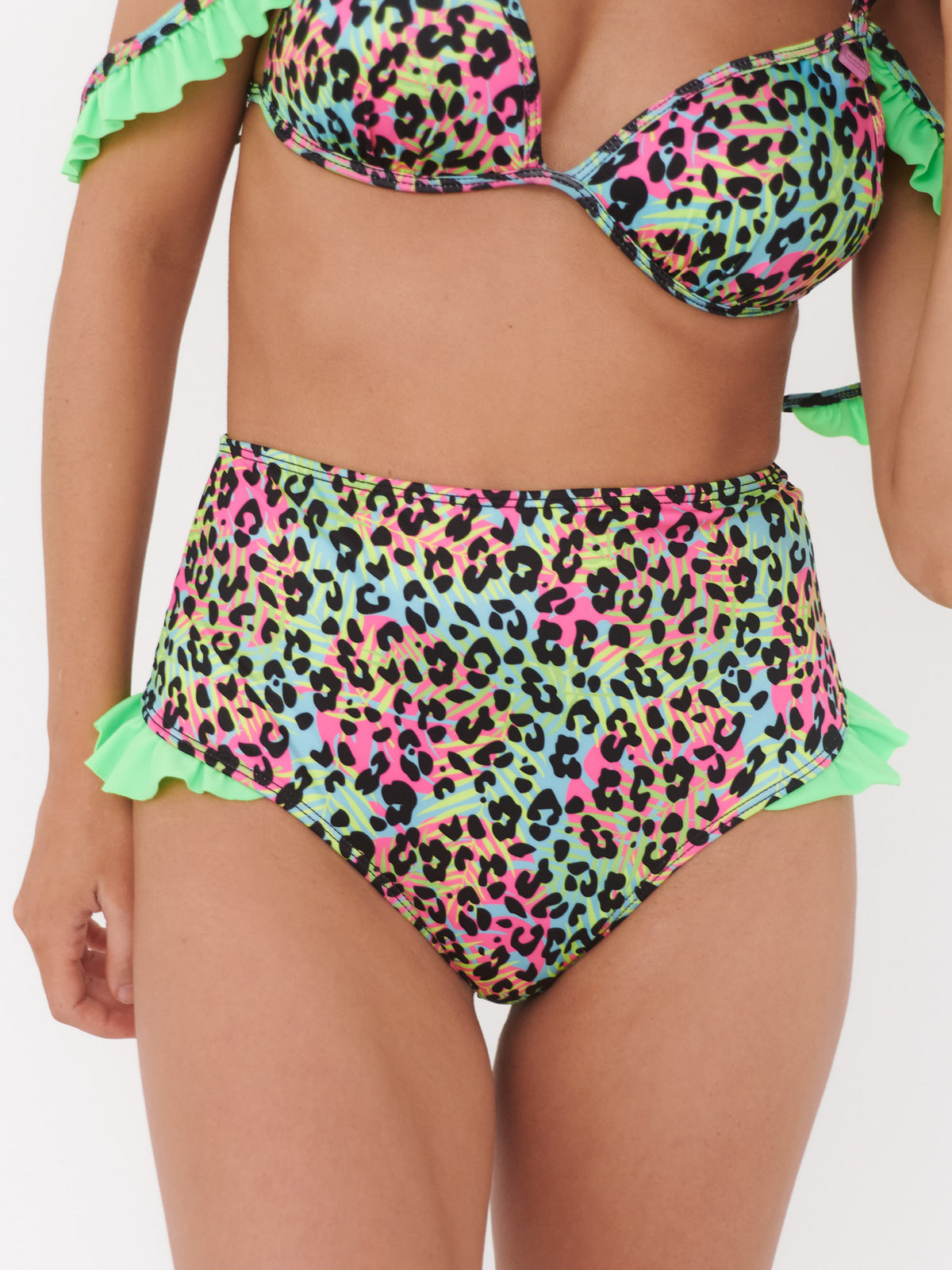 Bottom de Bikini Daikiri Mujer Calzón Tiro Alto Vuelos Print Leopardo Verde Flúor Protección UV50+ Delante
