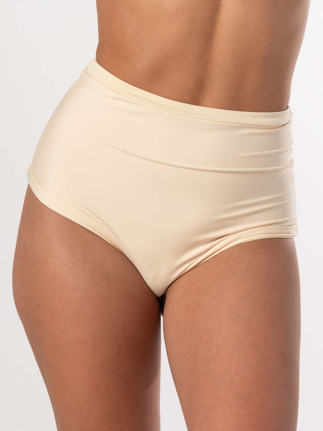 Bottom de Bikini Daikiri Mujer Calzón Tiro Alto Sin Elasticos Crema Protección UV50+ Delante