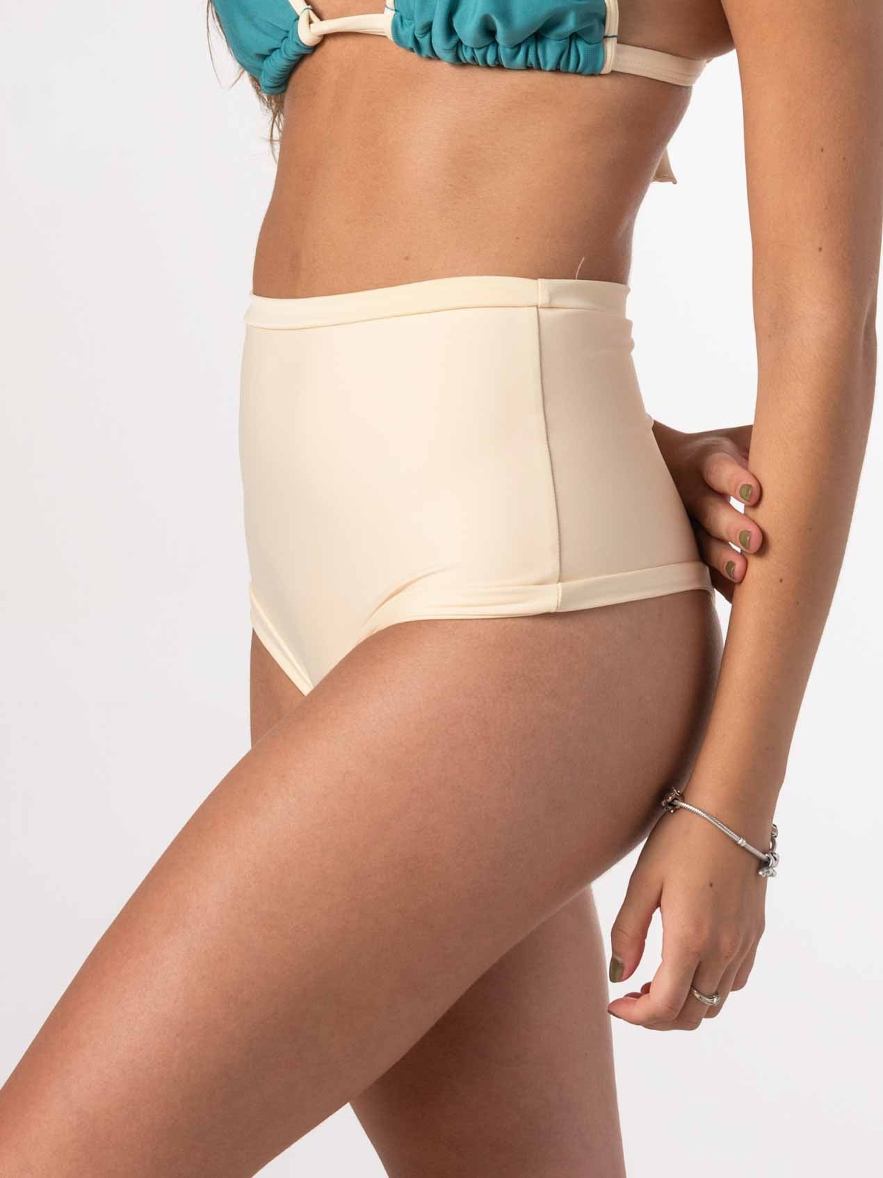 Bottom de Bikini Daikiri Mujer Calzón Tiro Alto Sin Elasticos Crema Protección UV50+ Secundaria