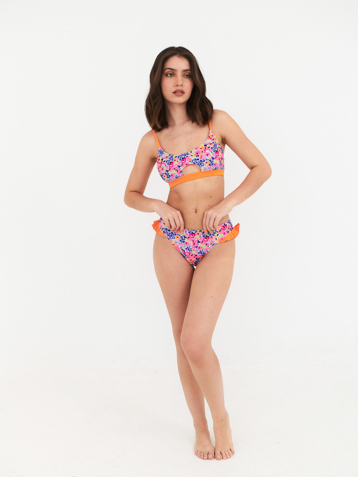 Bottom de Bikini Daikiri Mujer Calzón Vuelos Flores Celeste Flúor Protección UV50+ General