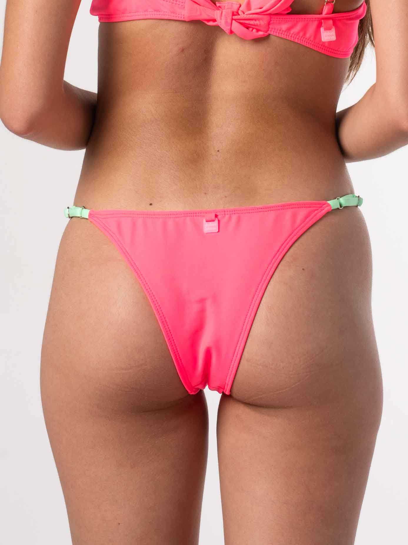 Bottom de Bikini Daikiri Mujer Calzón Regulable Cadera Rosado Fucsia Fluor Verde Menta Protección UV50+ Detras