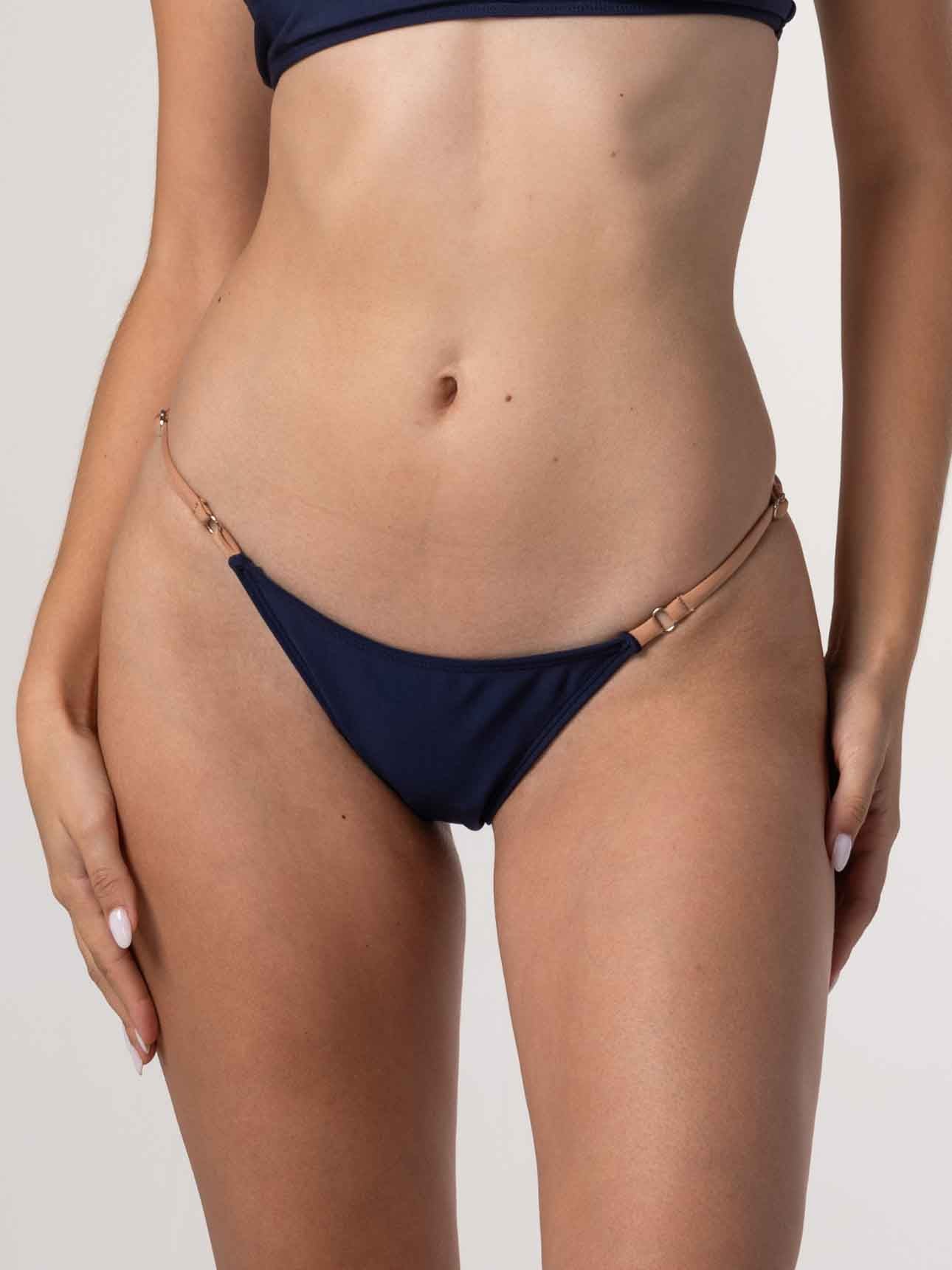 Bottom de Bikini Daikiri Mujer Calzón Regulable Cadera Azul Marino Café Protección UV50+ Delante