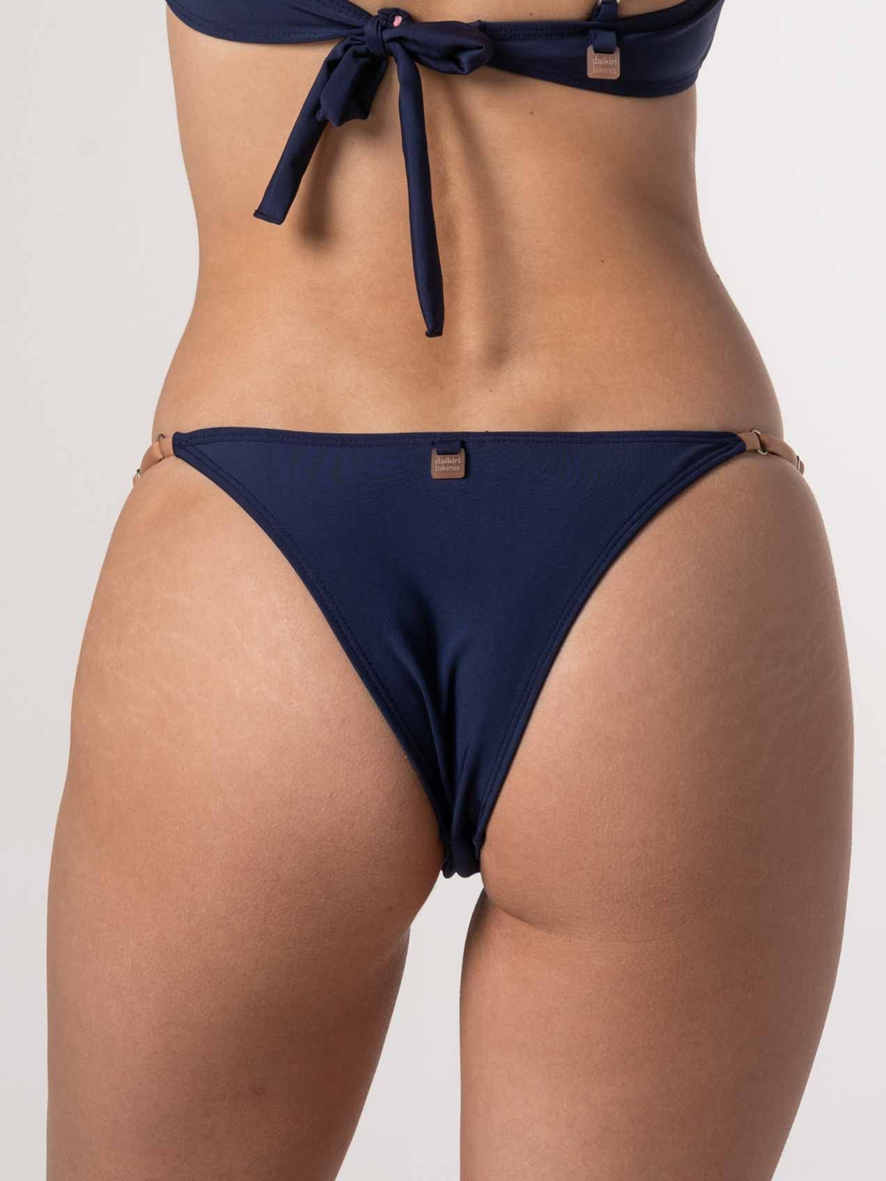 Bottom de Bikini Daikiri Mujer Calzón Regulable Cadera Azul Marino Café Protección UV50+ Detras