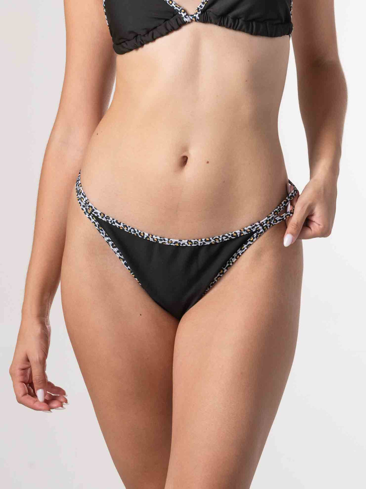 Bottom de Bikini Daikiri Mujer Tropea Negro Animal Print Protección UV50+ Secundaria