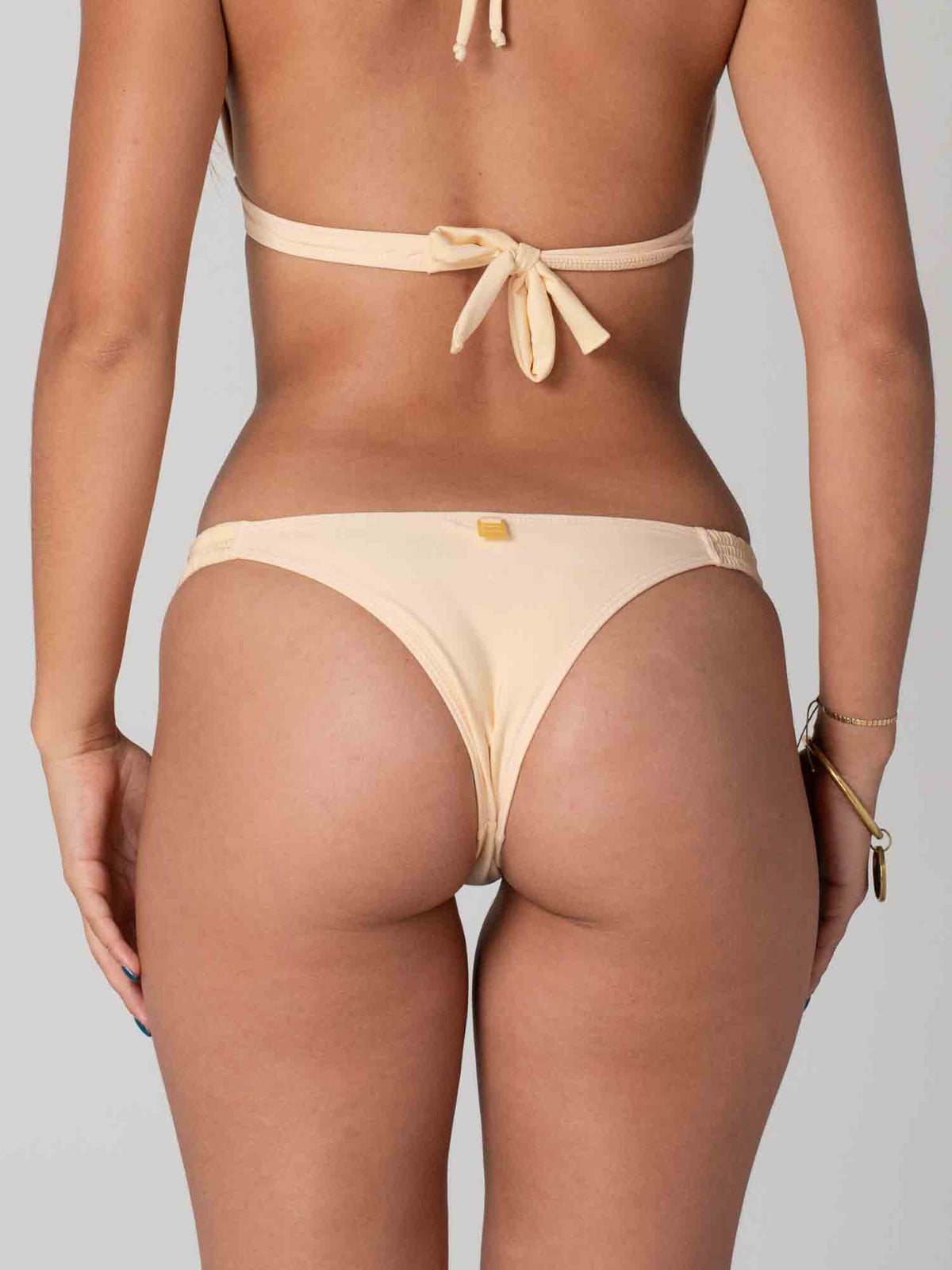 Bottom de Bikini Daikiri Mujer Calzón Fruncido Costados Crema Protección UV50+ Tercera