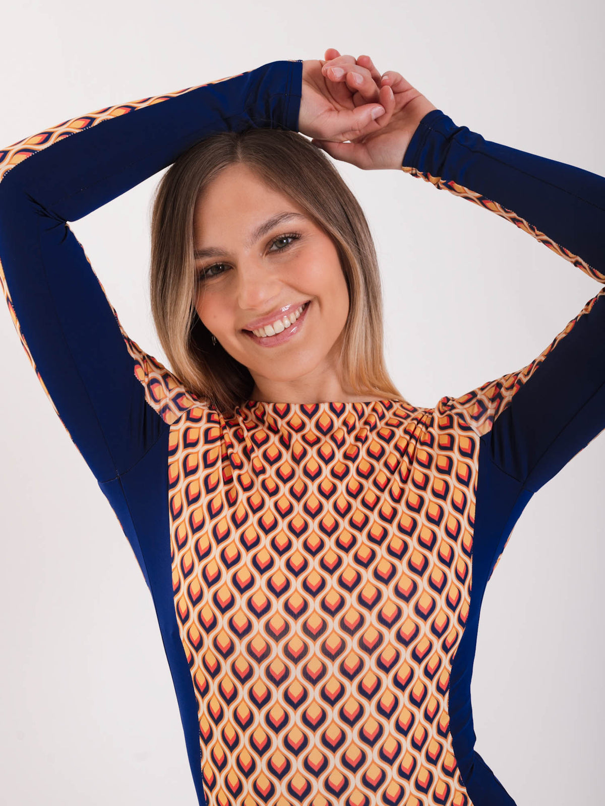 Traje de Baño Surf Daikiri Mujer Manga Larga Pantaleta Geométrico Naranjo Azul Protección UV50+ Principal