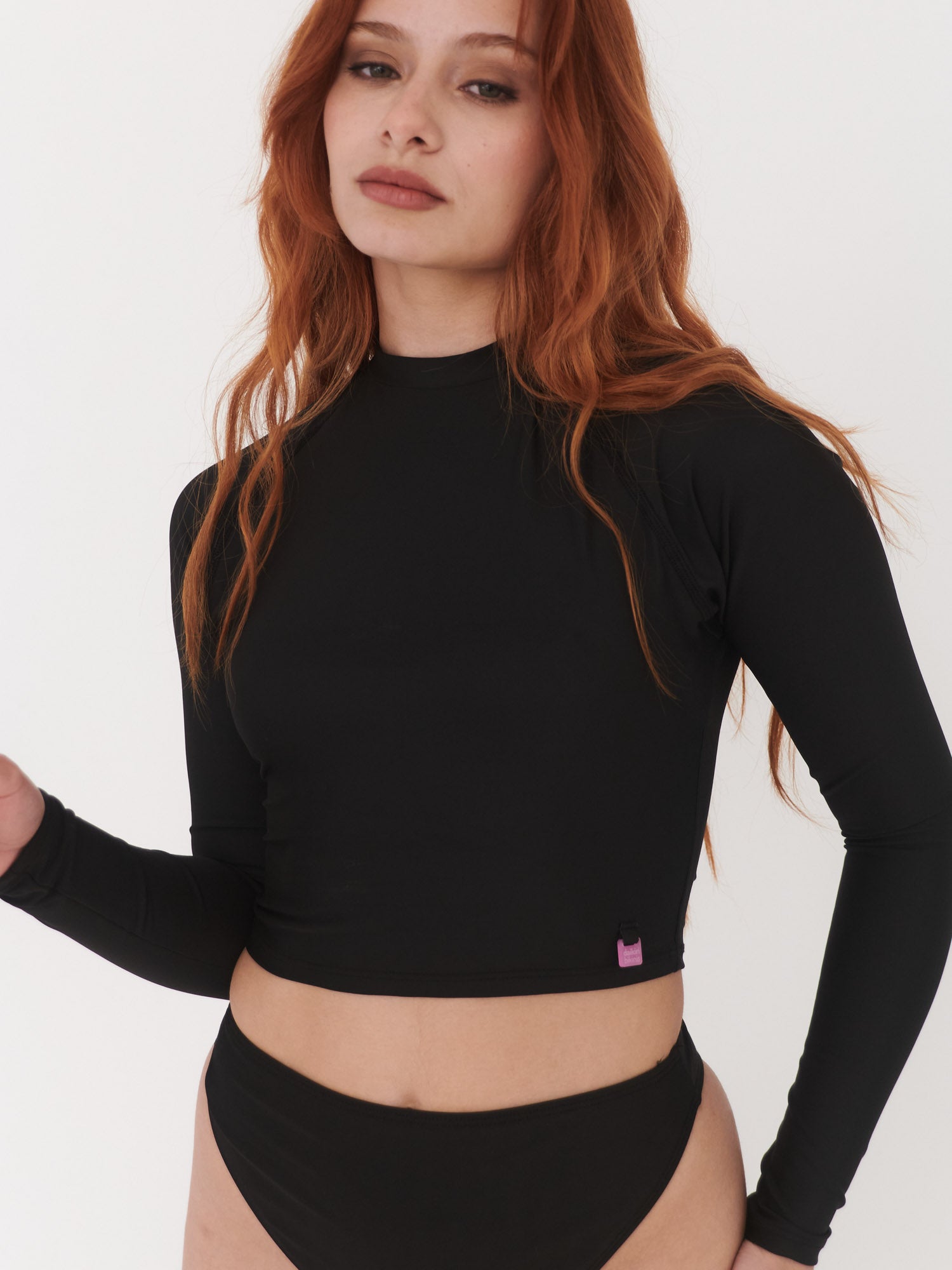 Polera Surf Daikiri Mujer Corta Manga Larga Negro Protección UV50+ Delante