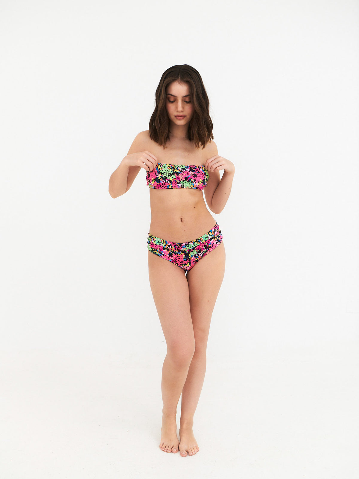 Top de Bikini Daikiri Mujer Strapless Flores Negro Rosa Flúor Protección UV50+ General