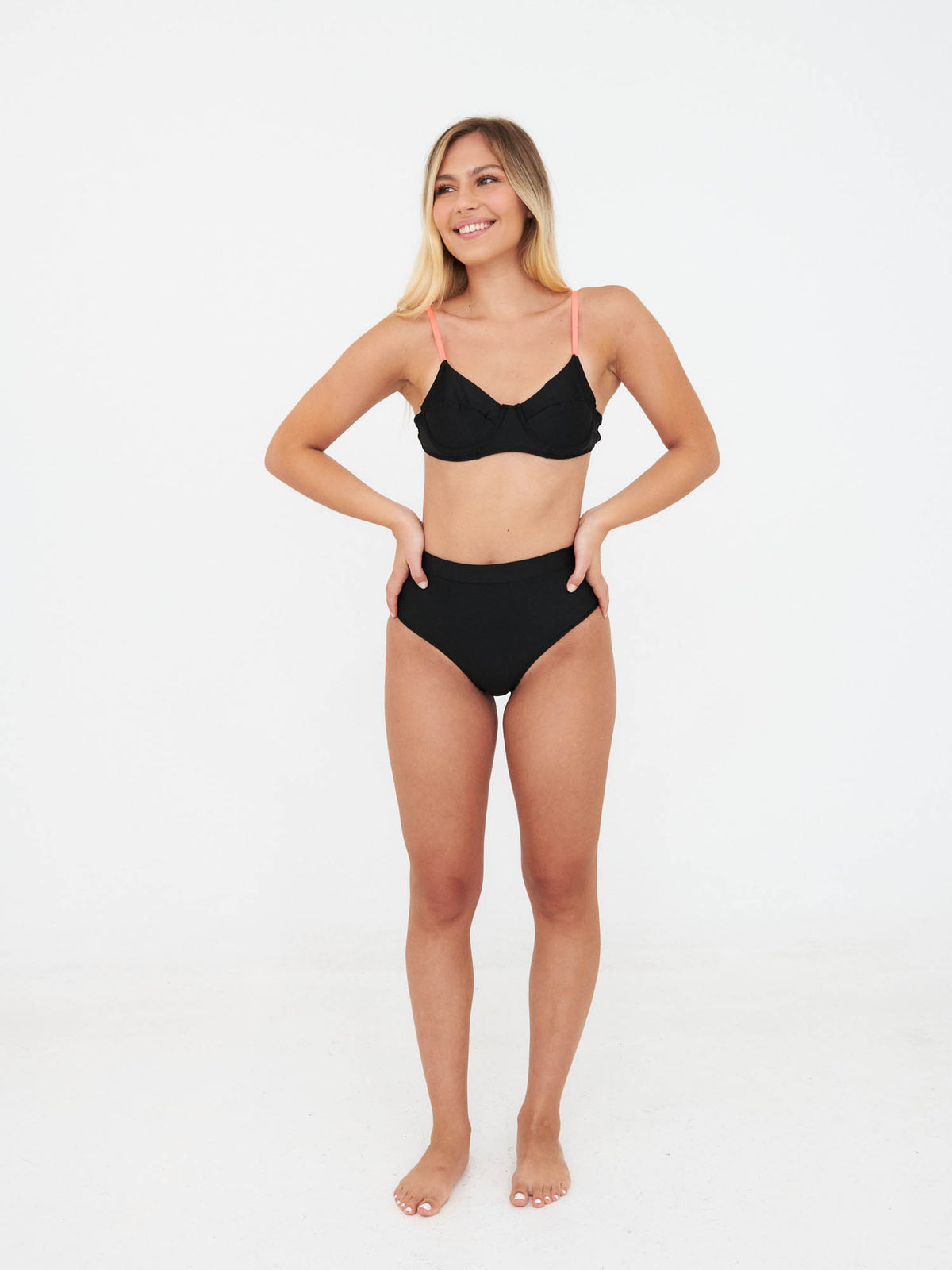 Top de Bikini Daikiri Mujer Horma Negro Protección UV50+ Cuarta