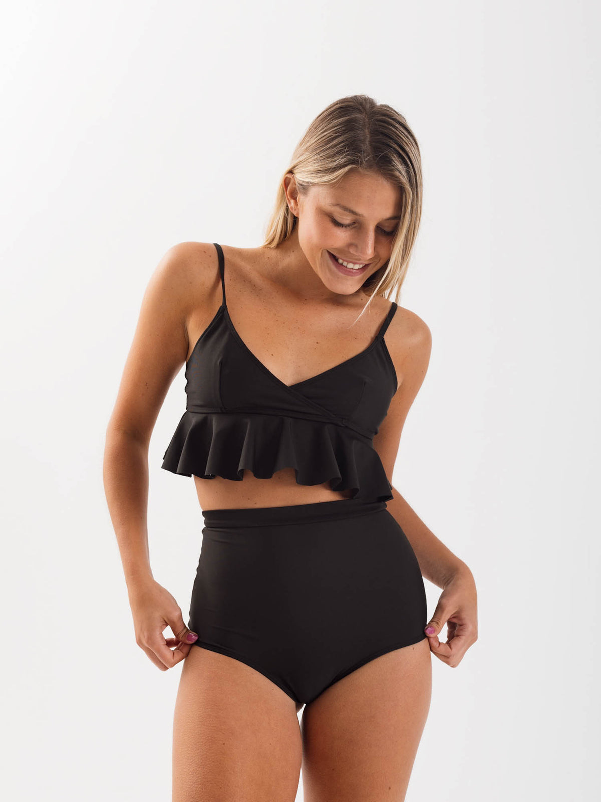 Top de Bikini Daikiri Mujer Triángulo Volados Negro Protección UV50+ Secundaria