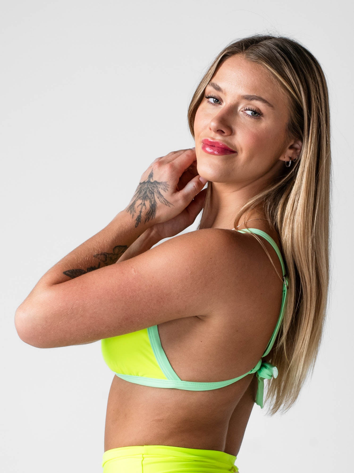 Top de Bikini Daikiri Mujer Triángulo Ajustable Amarillo Fluor Verde Menta Protección UV50+ Tercera