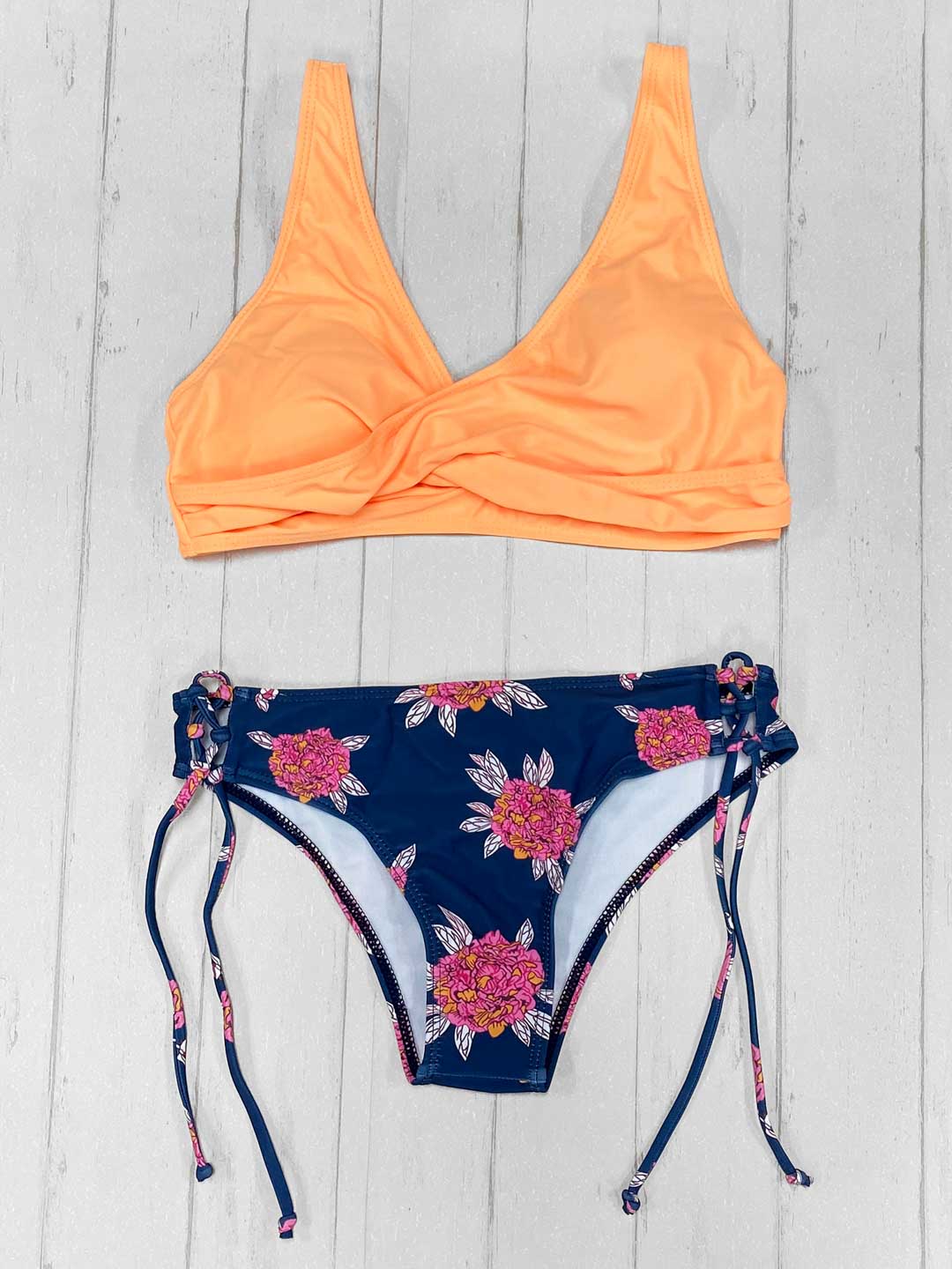 Bikini Cruzado Cordones Naranja